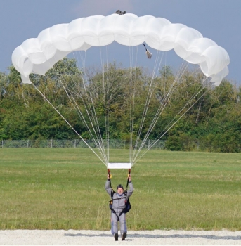 Parachute Wingman DEMONSTRATOR